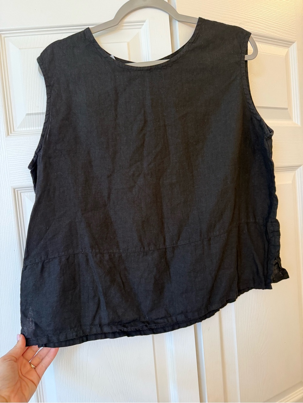Bryn Walker black Bryn Walker Light Linen
Sleeveless tank - Picture 5 of 8